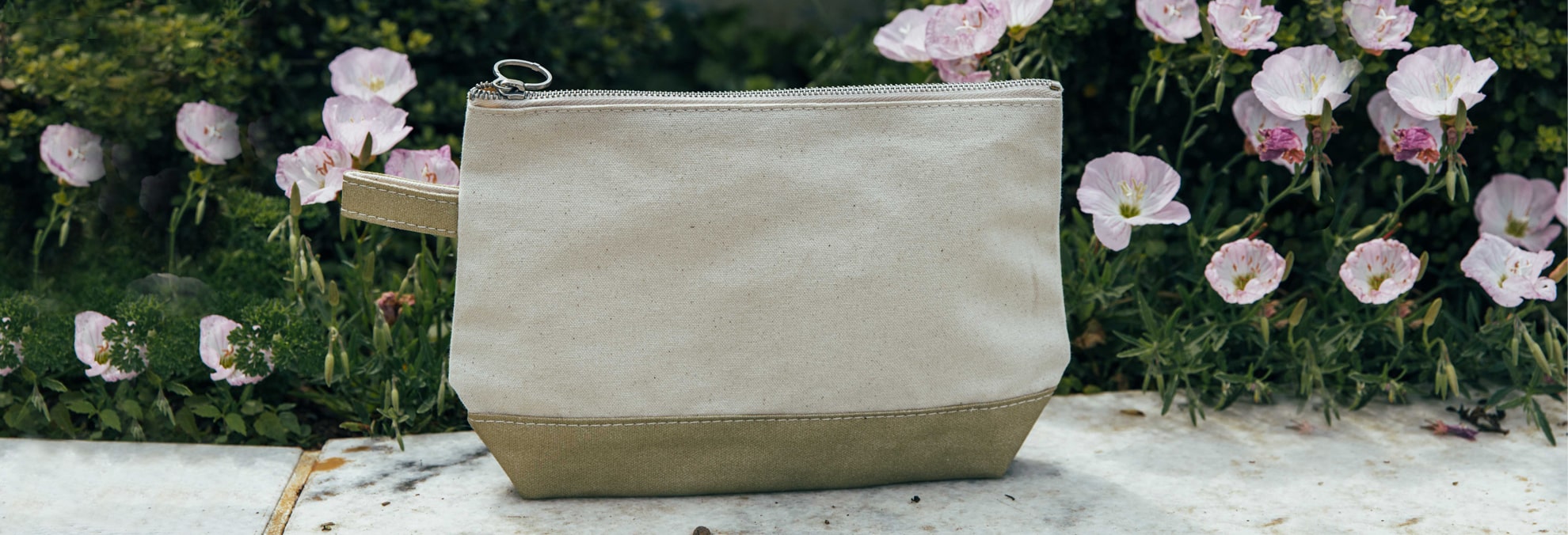 Wholesale Canvas Metallic Makeup Bag CB Station