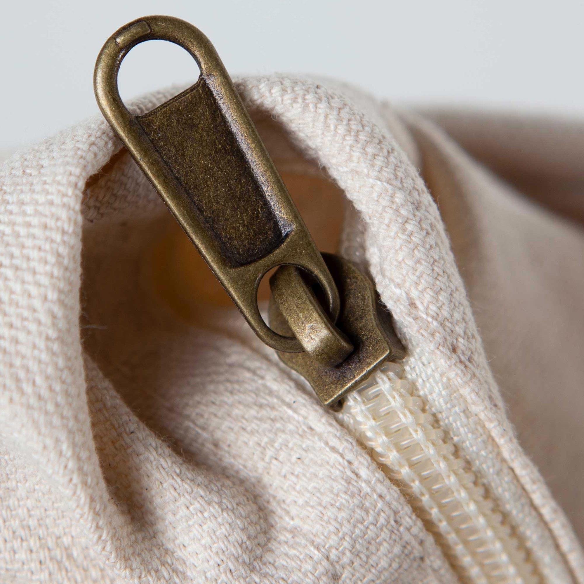 Top zip closure
